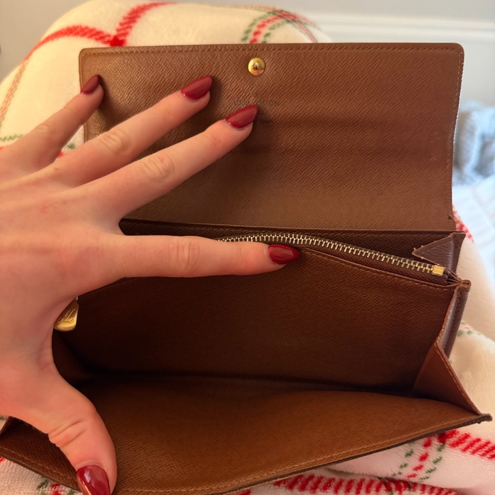 Louis Vuitton Dark Brown Monogram Clutch - Picture 9 of 15